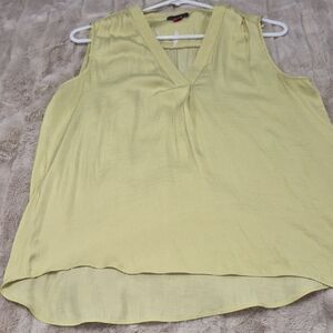 Vince Camuto Pale Yellow V-Neck Sleeveless  Blouse